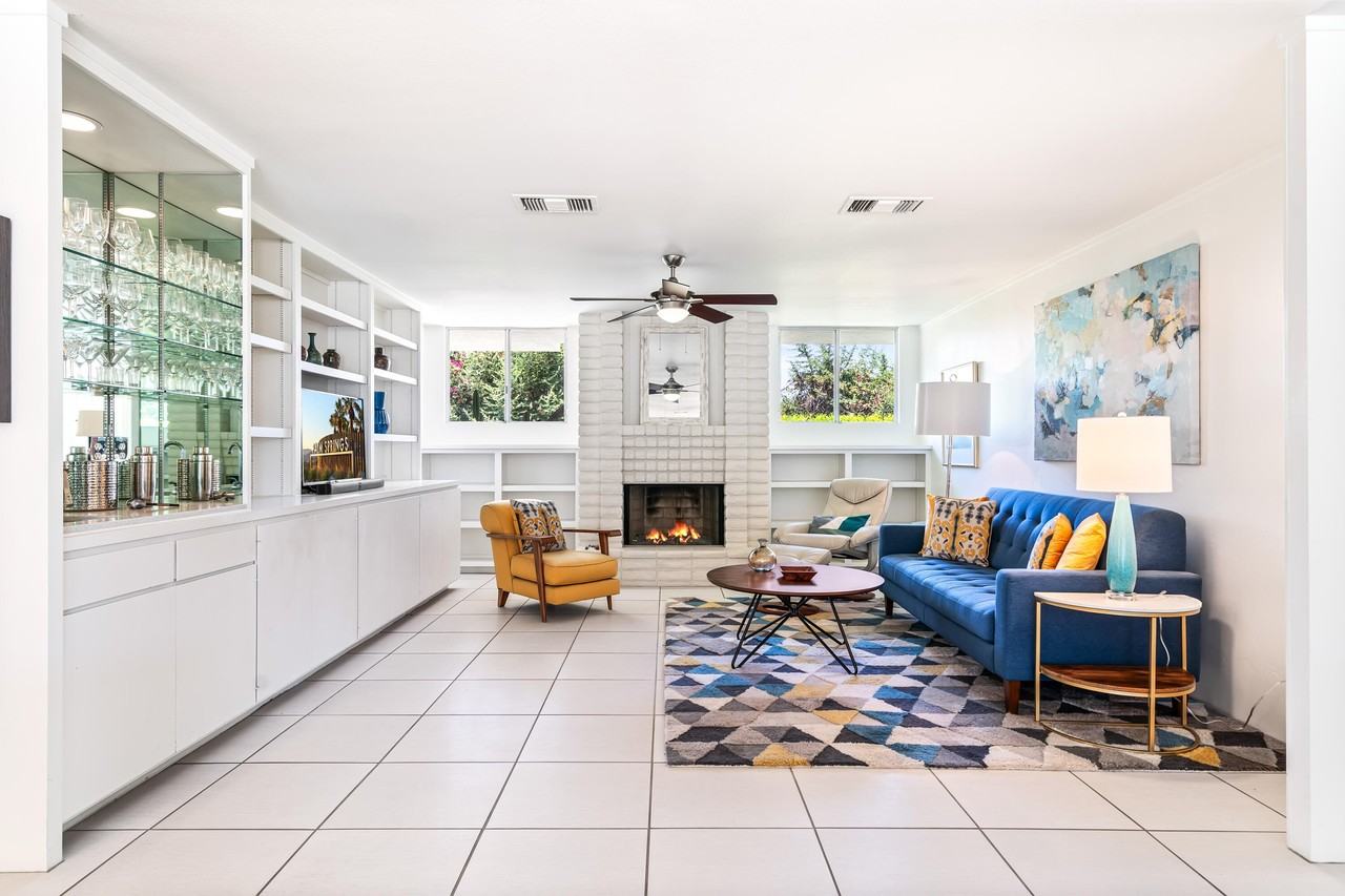 215 Desert Lakes Dr - Photo 4 of 50