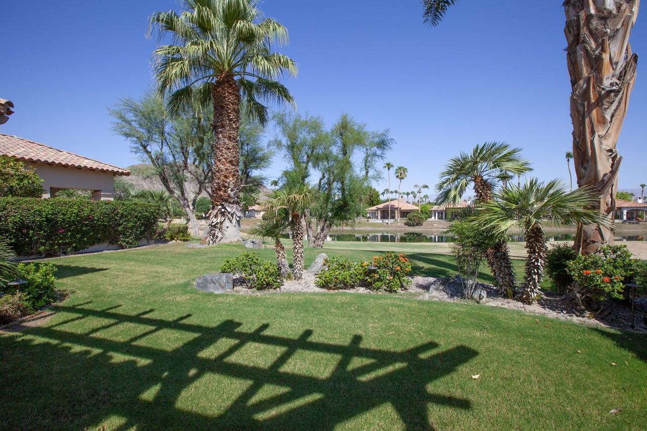 48200 Via Solana - Photo 2 of 23