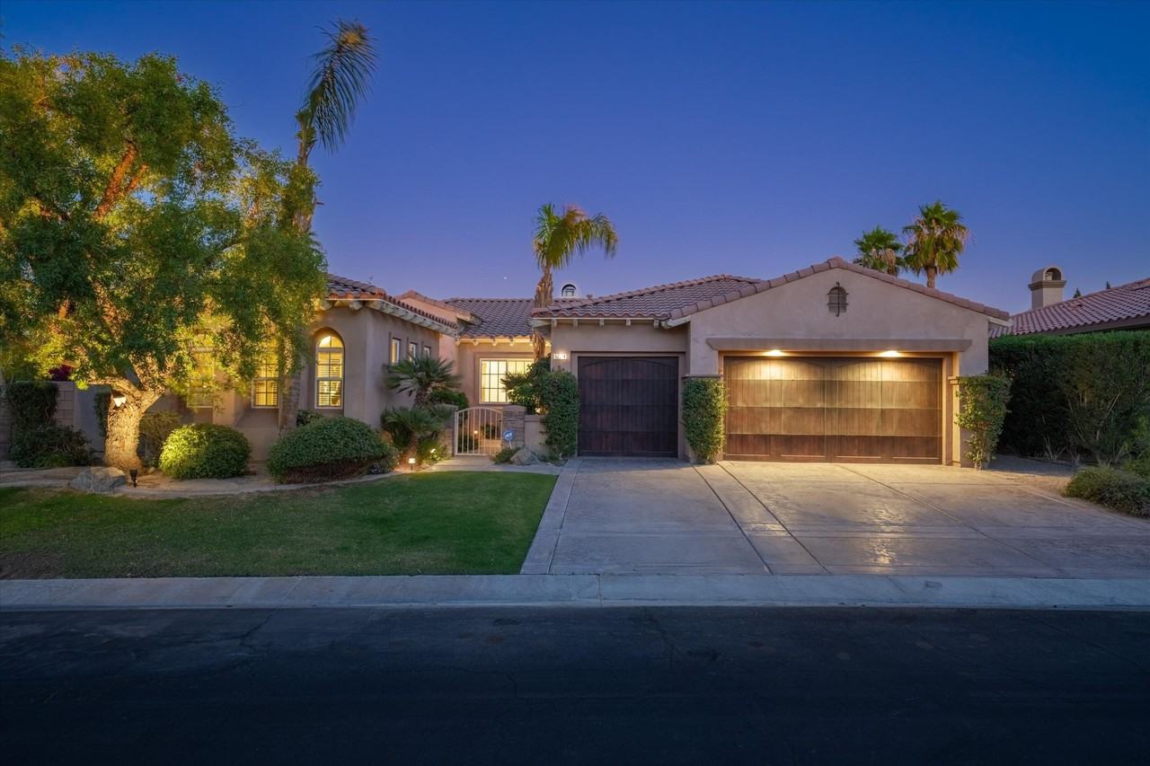 52274 Shining Star Ln - Photo 2 of 42