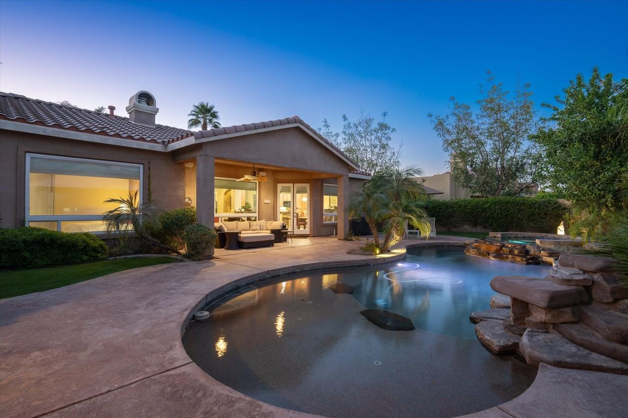 52274 Shining Star Ln - Photo 3 of 42