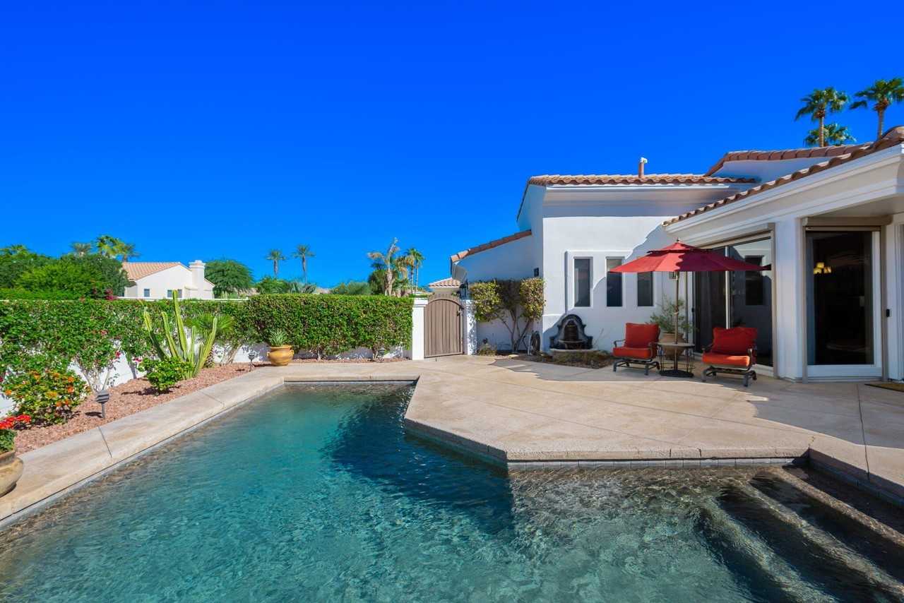 78975 Breckenridge Dr - Photo 2 of 40