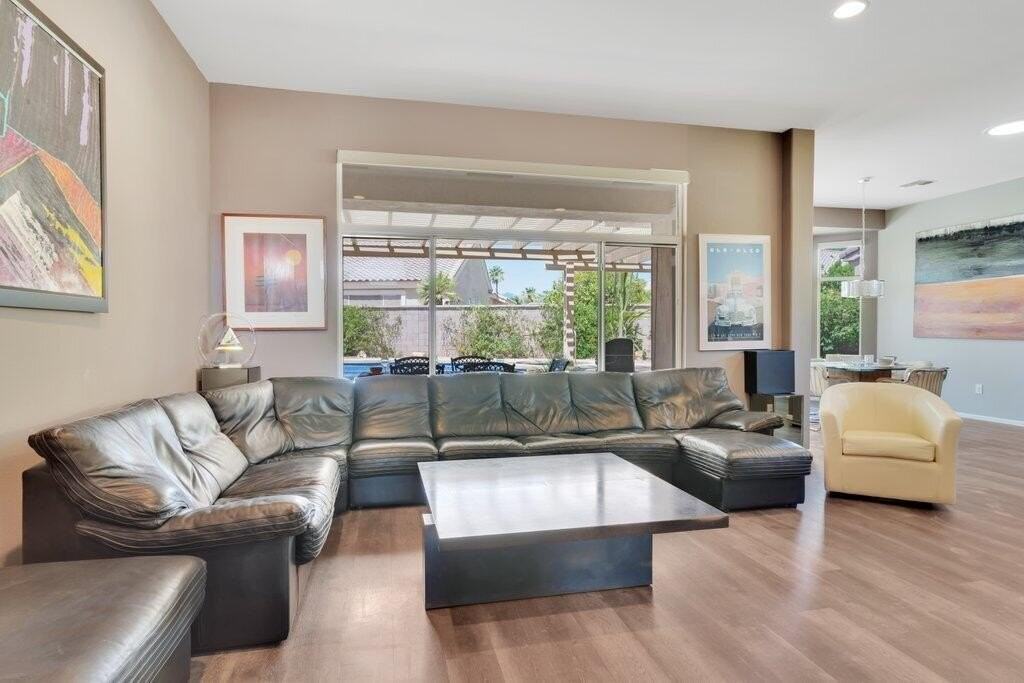 39357 Mirage Circle - Photo 5 of 32