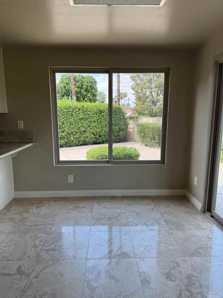 44299 Capri Court - Photo 7 of 35