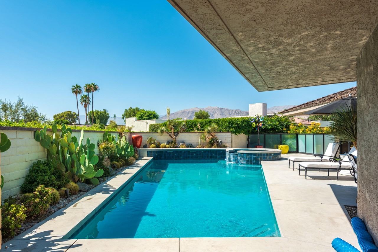 1 Dartmouth Drive - Photo 2 of 46