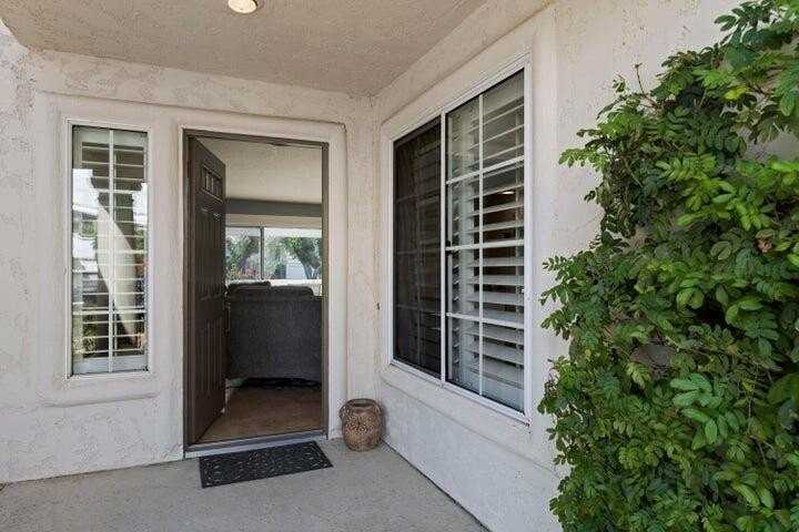 199 Desert Falls Dr E - Photo 2 of 27