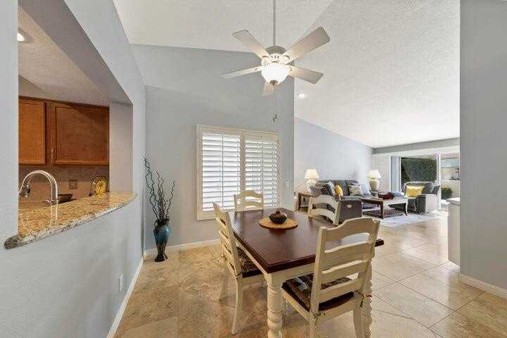 199 Desert Falls Dr E - Photo 6 of 27