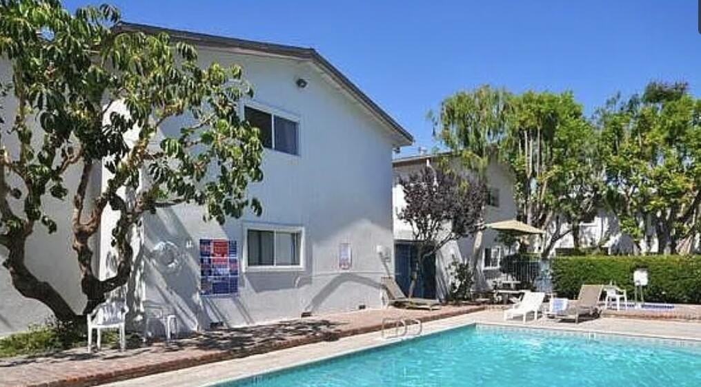 18555 Collins St Apt C8 #C8 - Photo 7 of 32