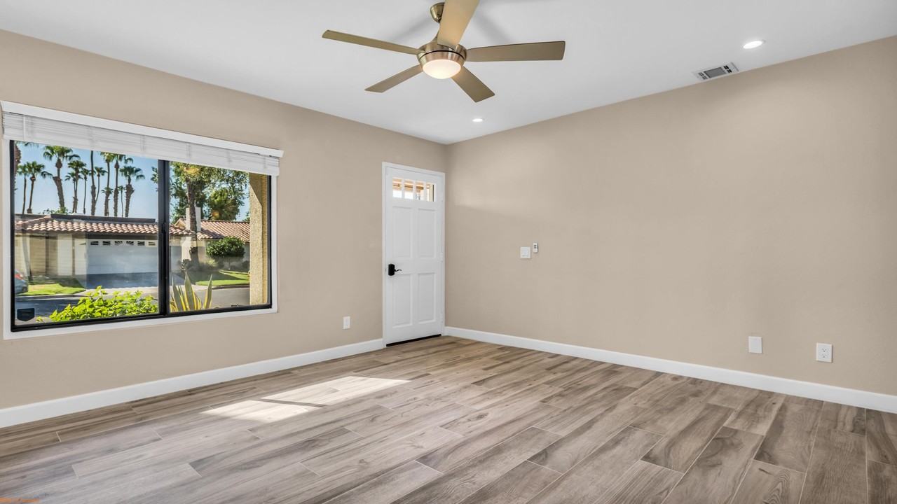 41955 Largo - Photo 3 of 23