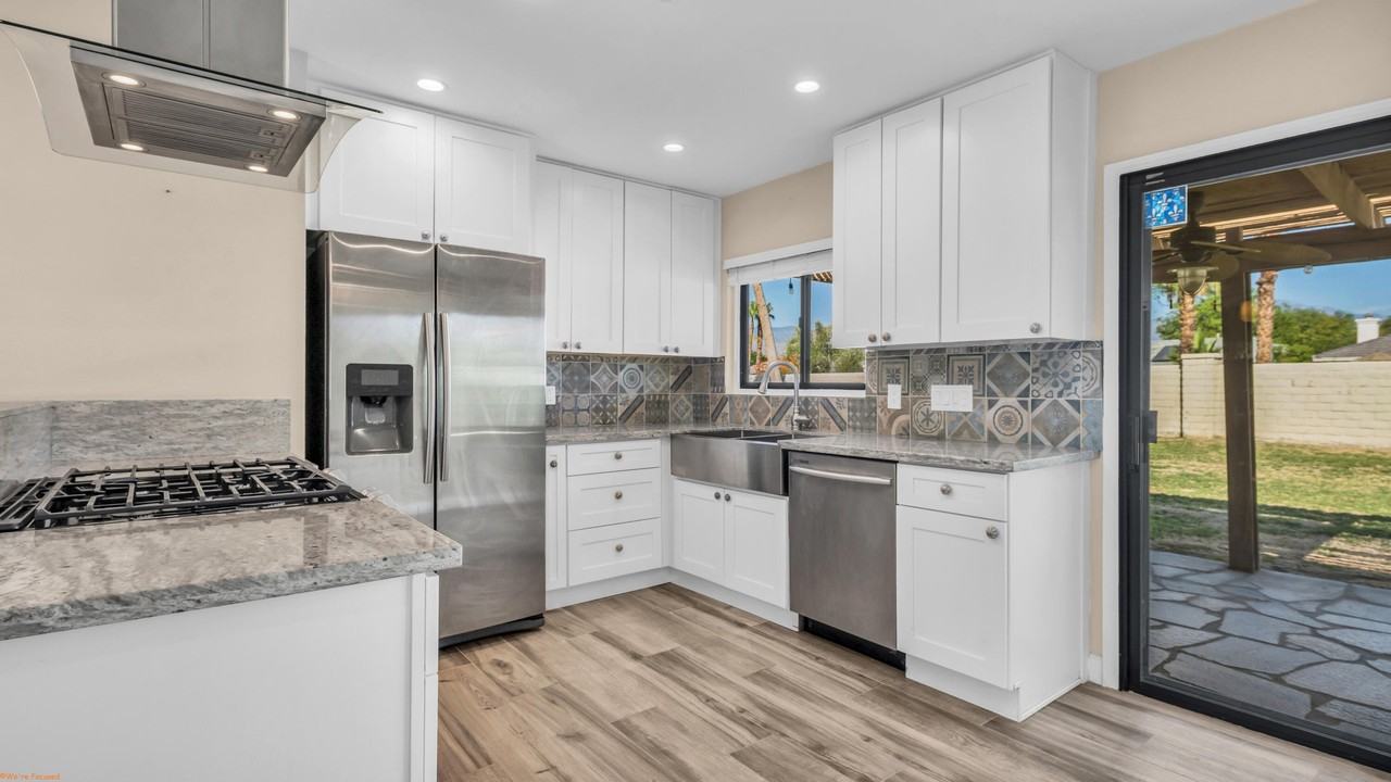 41955 Largo - Photo 6 of 23