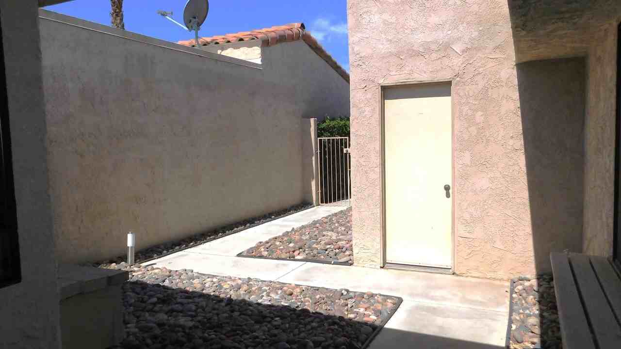 72830 Fleetwood Circle - Photo 2 of 31