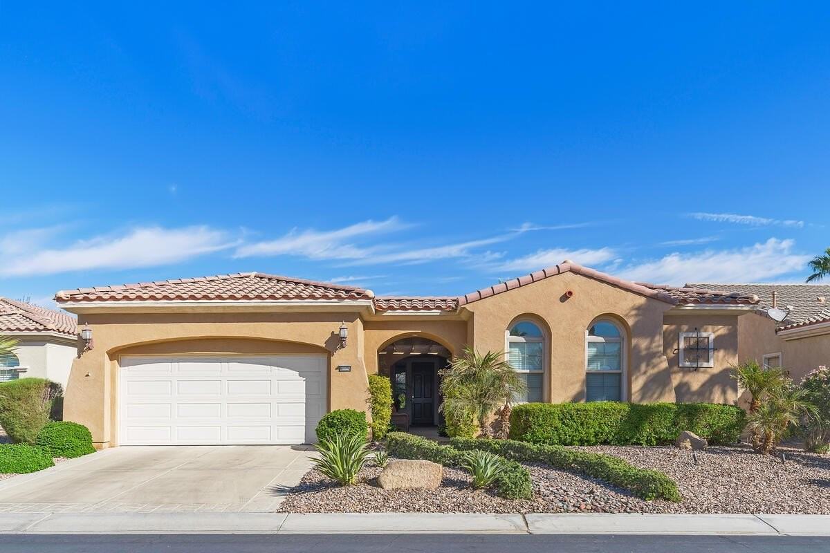 81126 Avenida Lorena - Photo 2 of 50