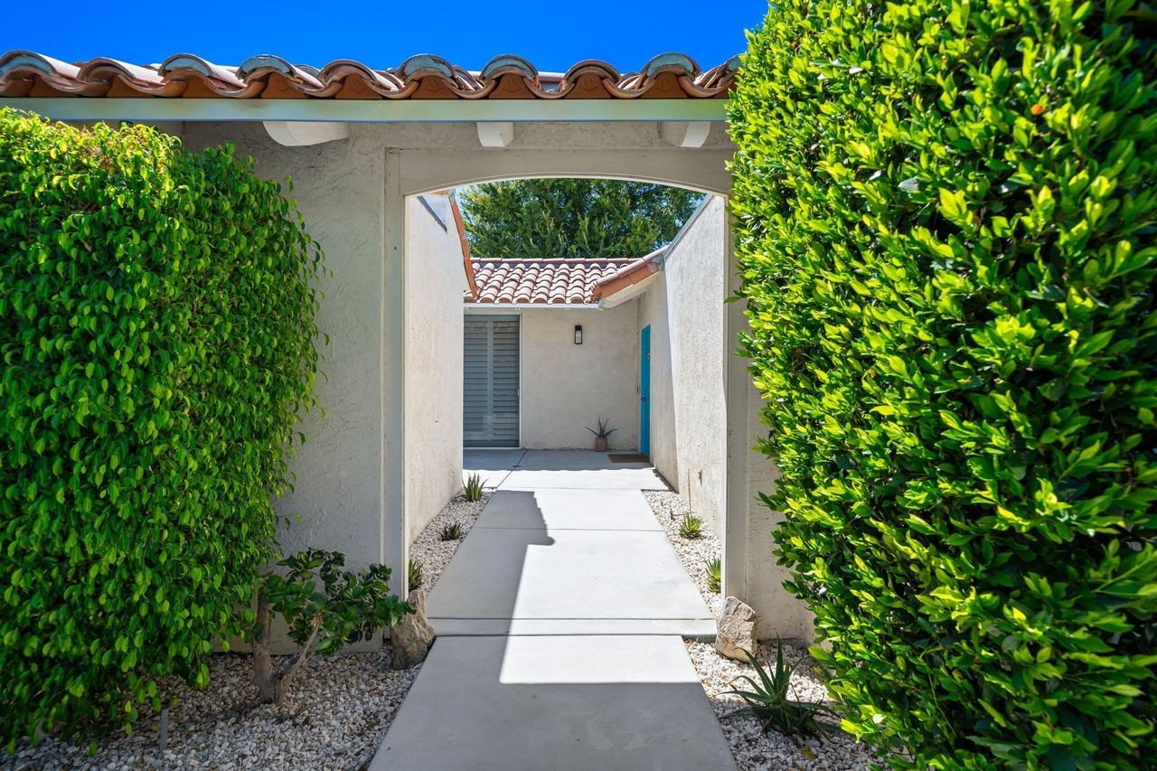 78483 Calle Huerta - Photo 2 of 25