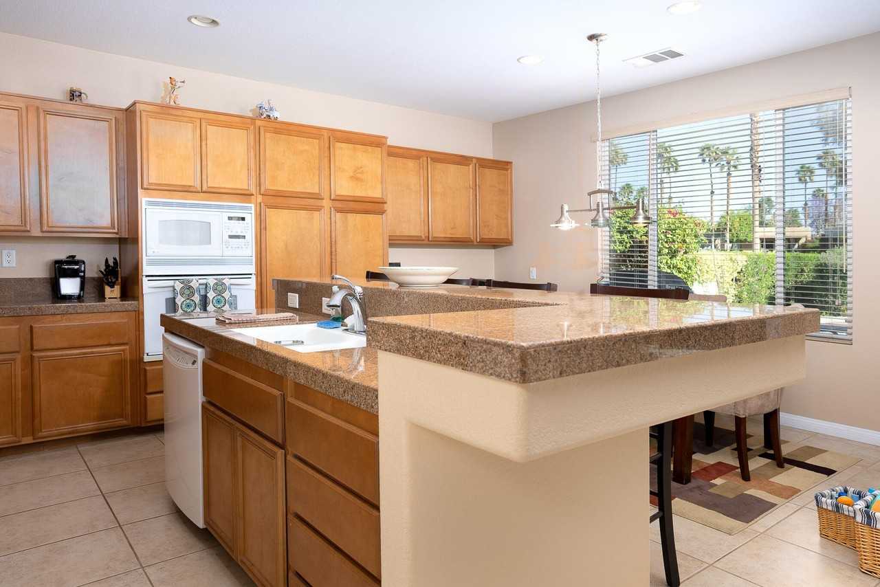 67646 S Natoma Dr - Photo 6 of 25