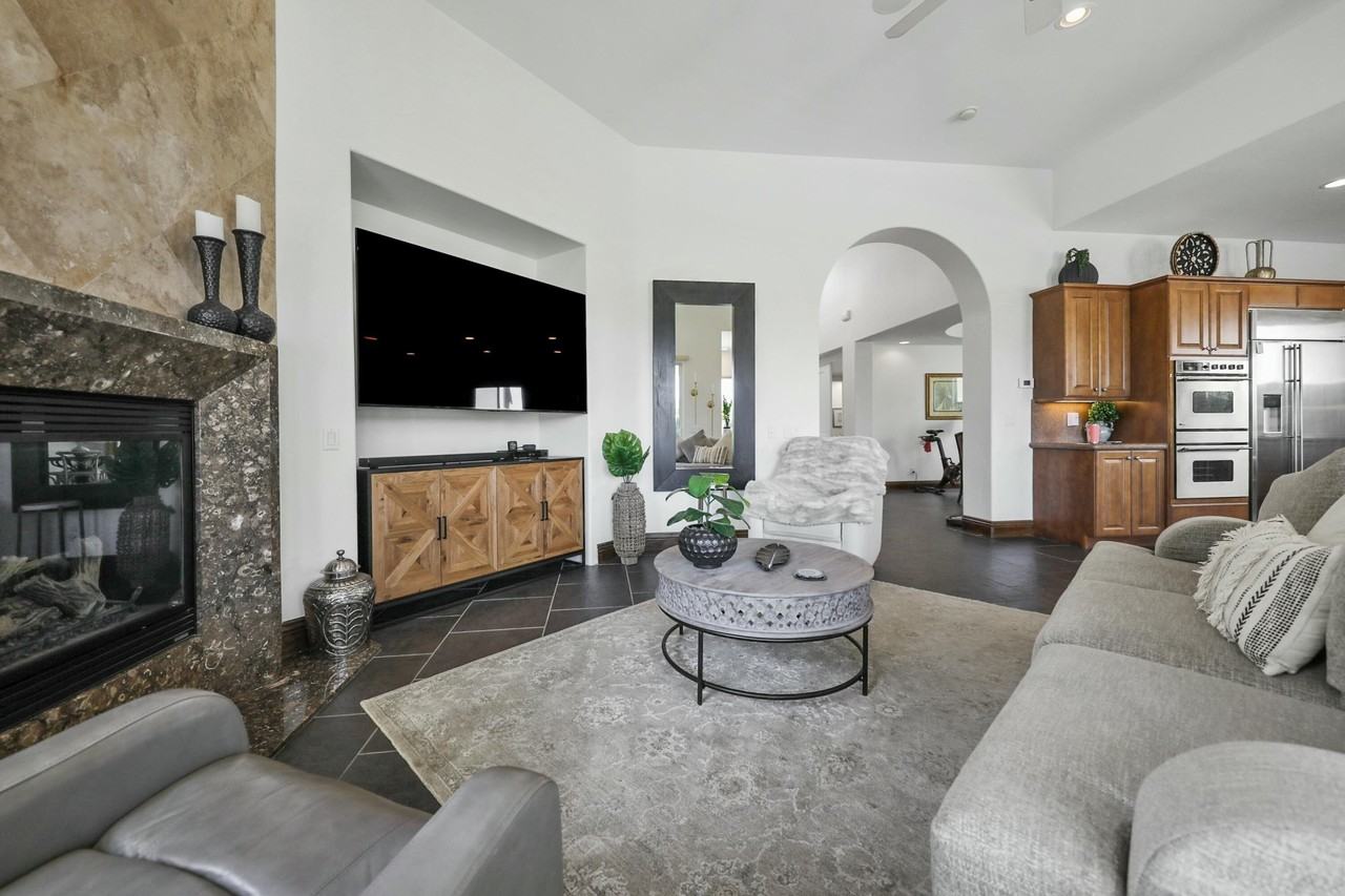 50310 Valencia Court - Photo 6 of 39