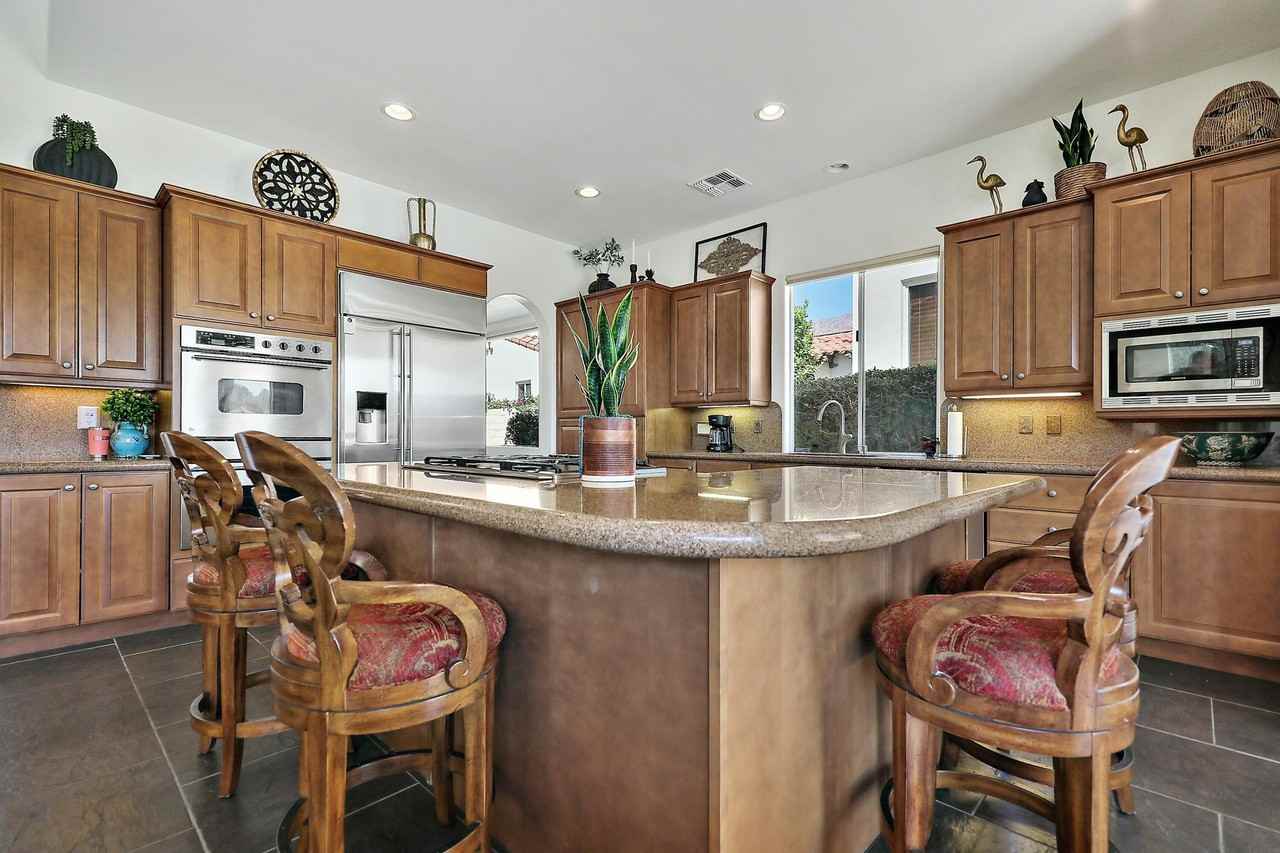 50310 Valencia Court - Photo 7 of 39