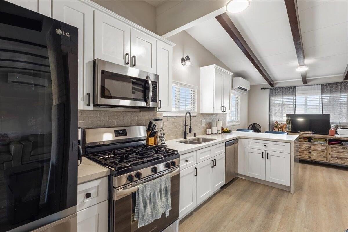 16152 Via Corto E - Photo 5 of 17