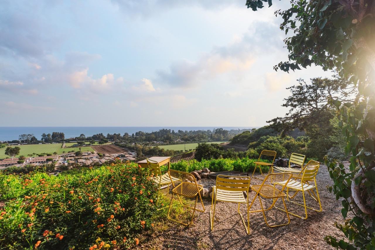 3330 Foothill Rd - Photo 4 of 50