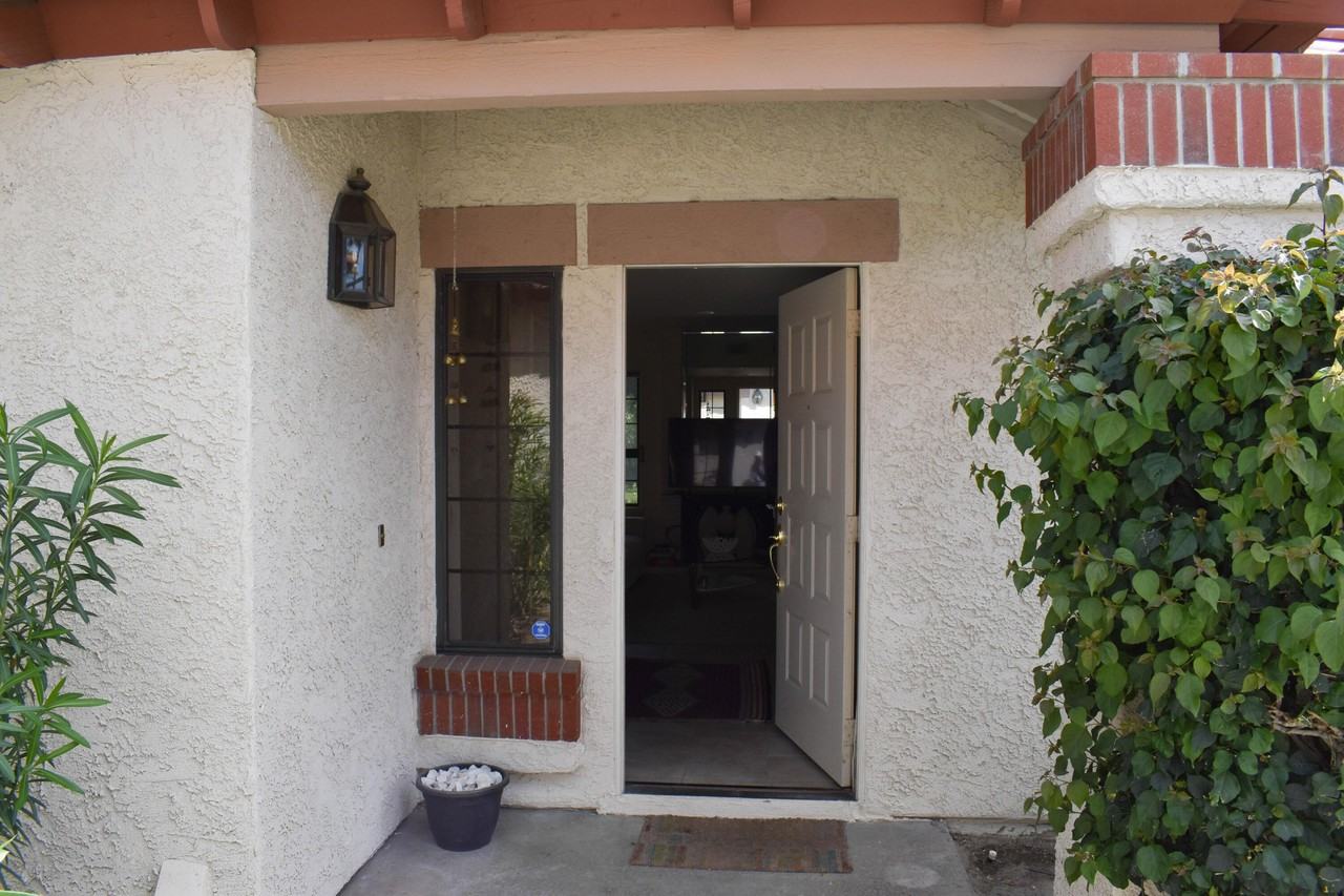 113 Vitoria Lane - Photo 4 of 42