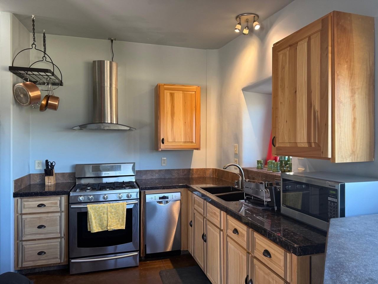 60913 Manzanita Road - Photo 2 of 28