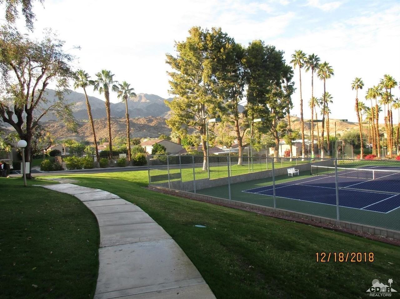 48728 Desert Flower Drive - Photo 5 of 50