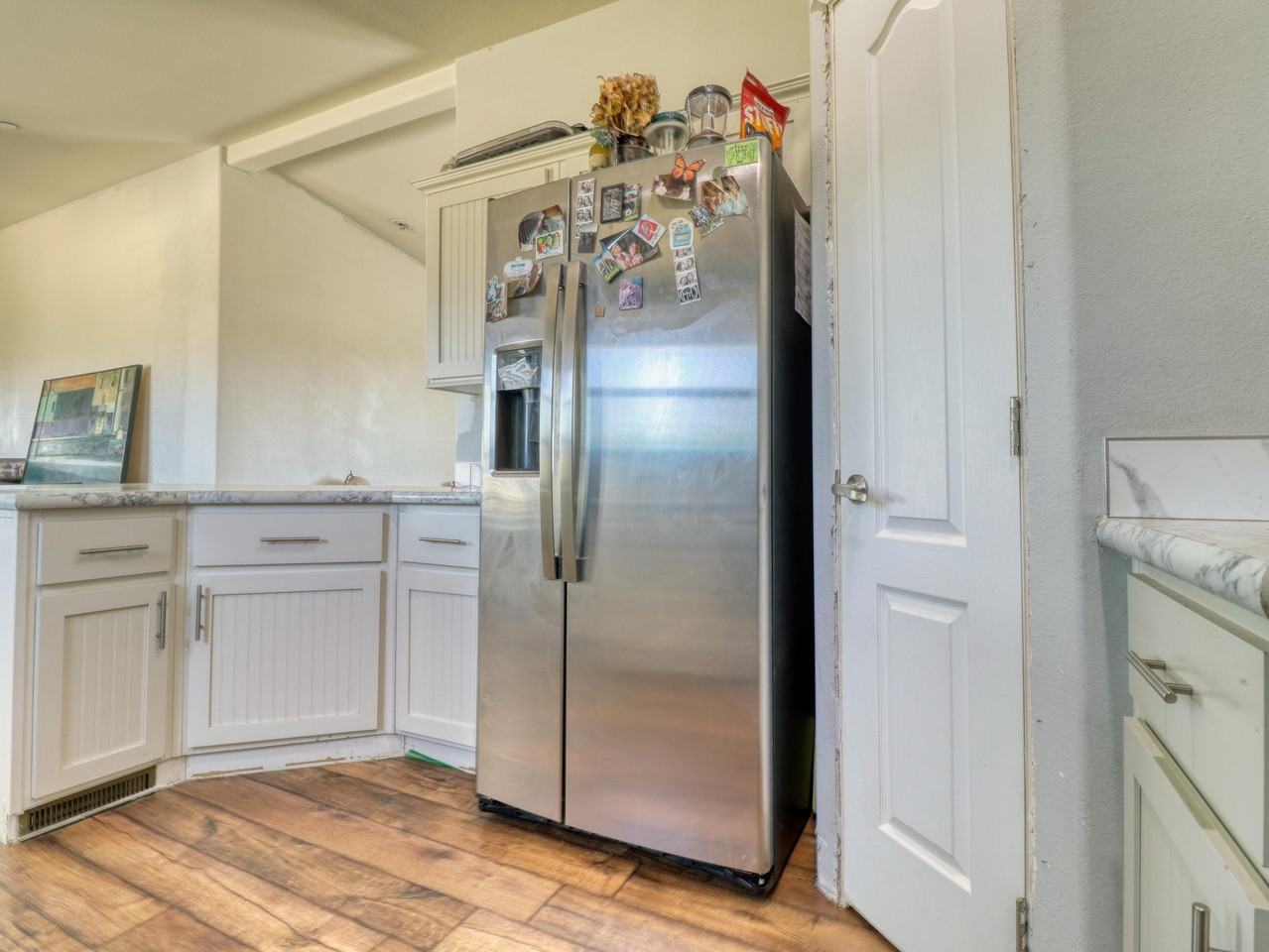 60661 Chalet Dr - Photo 7 of 40