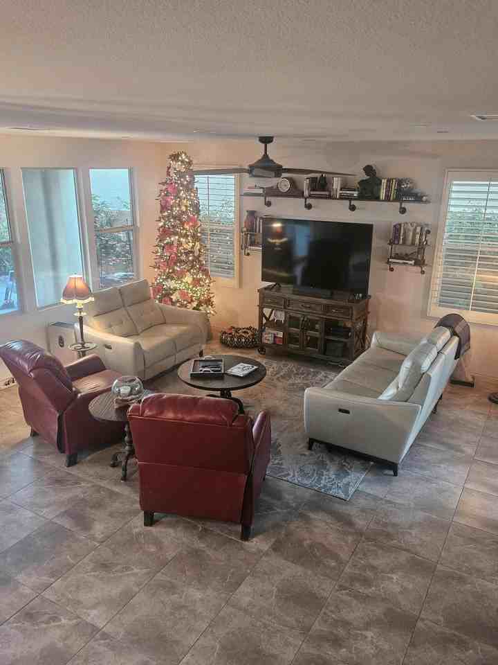 74388 Xavier Ct - Photo 2 of 11