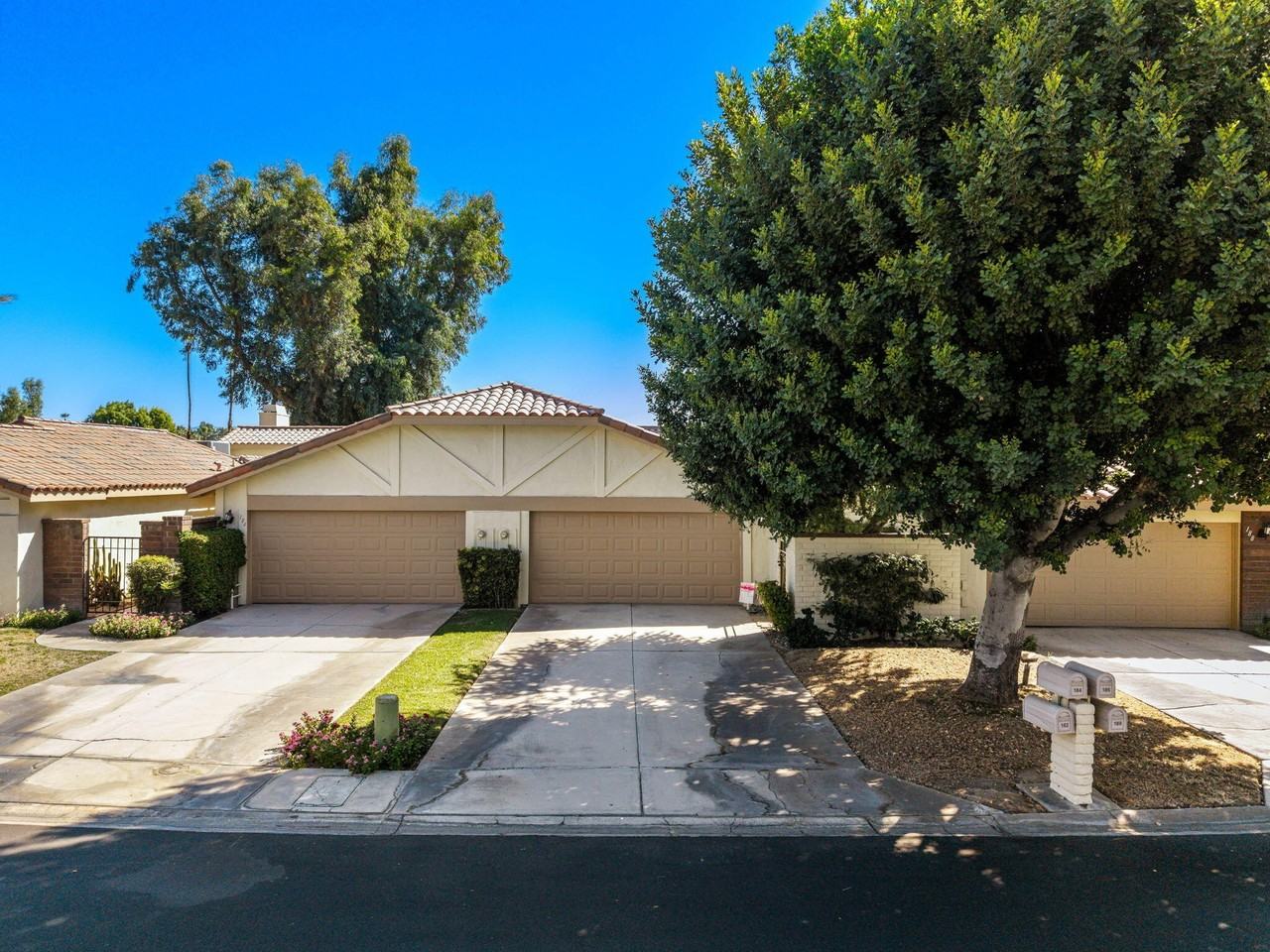 186 Gran via - Photo 3 of 24