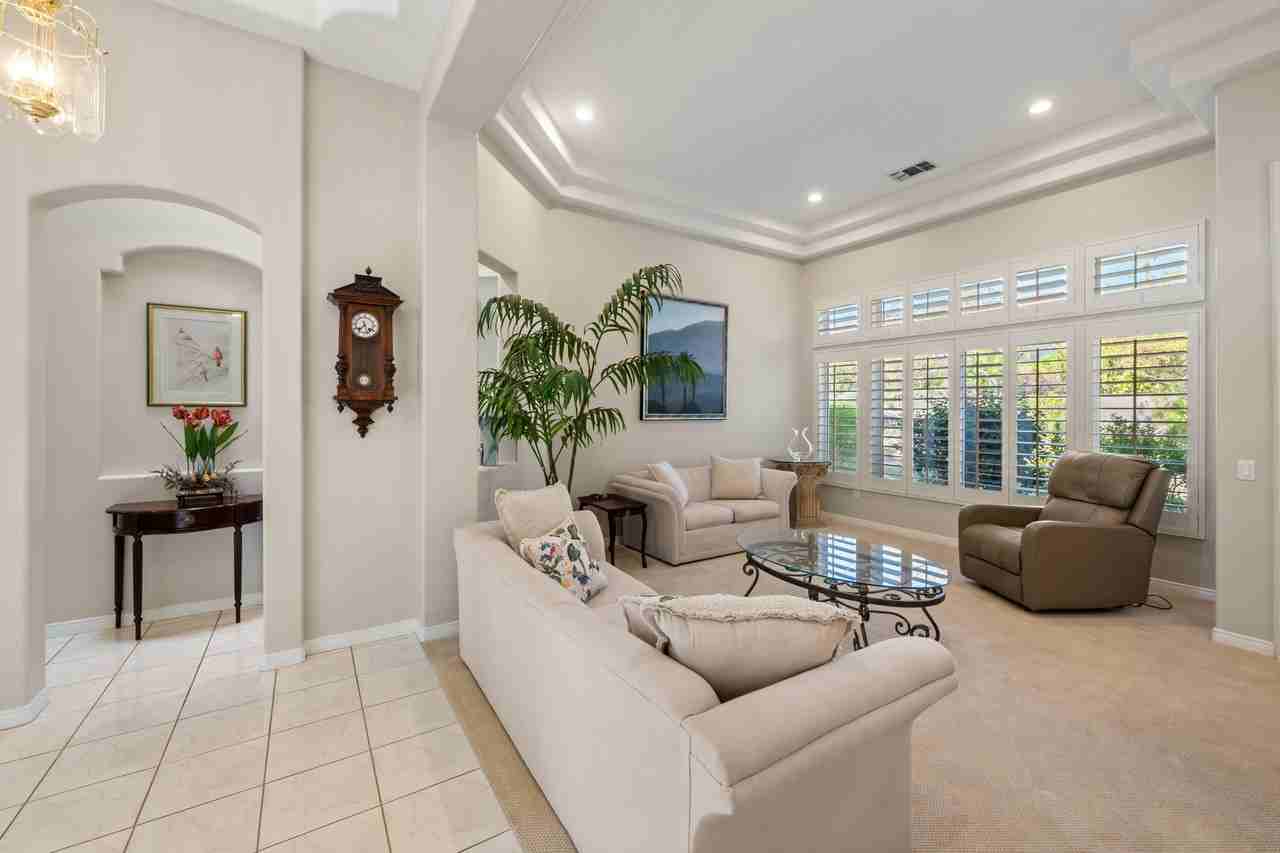 37515 Heritage Way - Photo 2 of 50