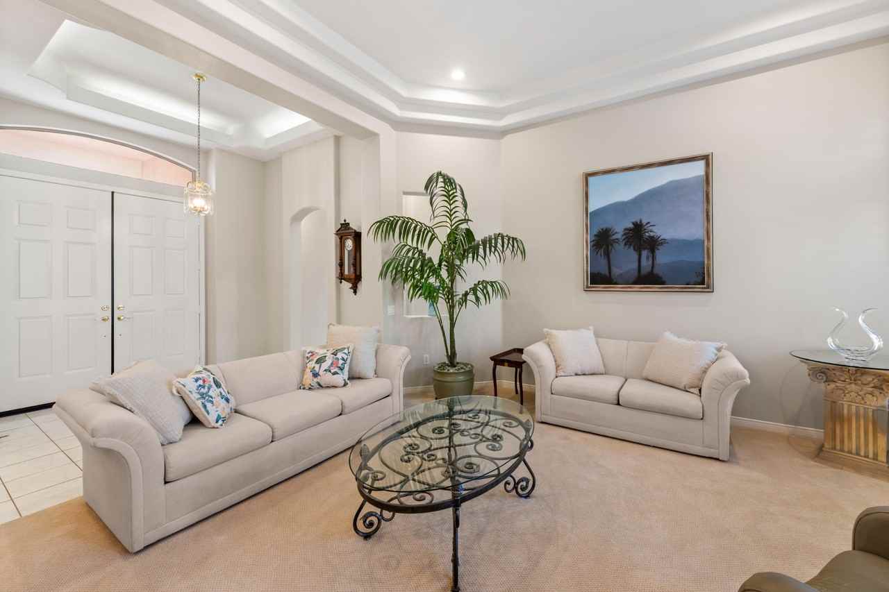 37515 Heritage Way - Photo 3 of 50