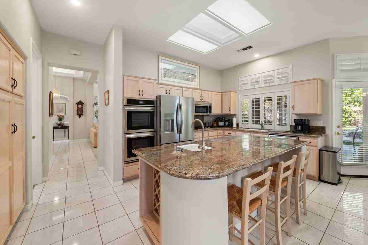 37515 Heritage Way - Photo 4 of 50