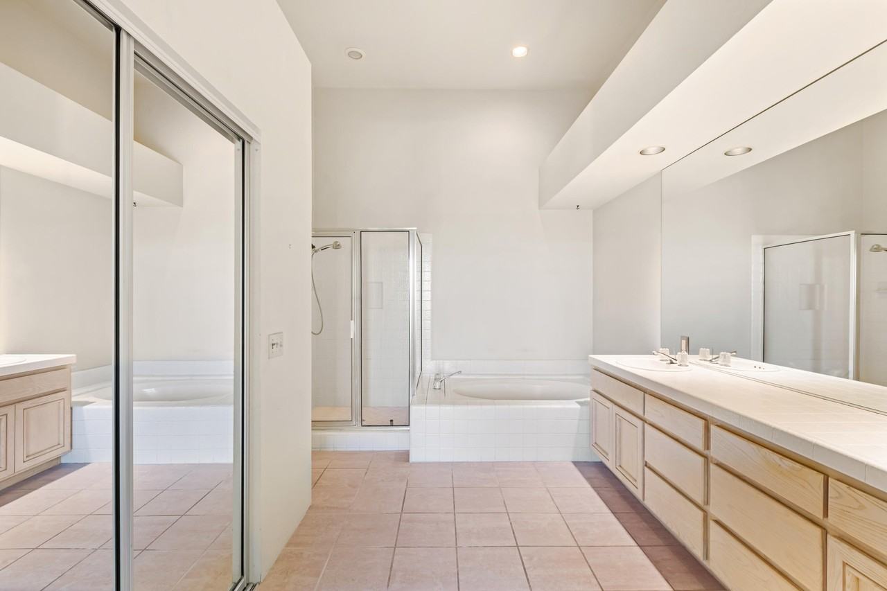 56180 Riviera - Photo 7 of 31