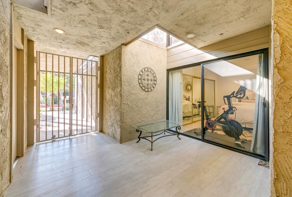 46644 Arapahoe #A - Photo 4 of 29