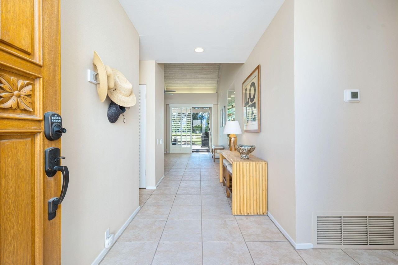 717 Inverness Dr - Photo 3 of 46