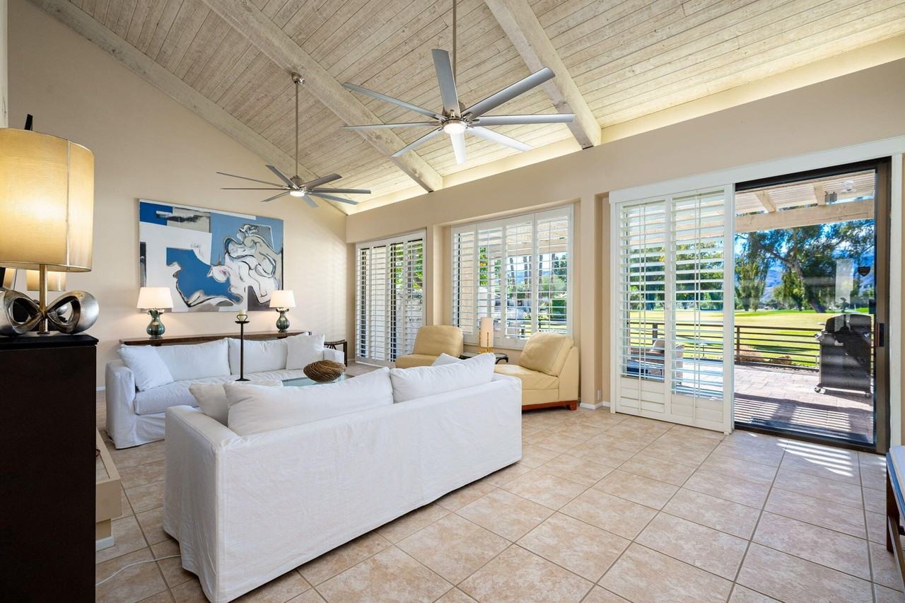 717 Inverness Dr - Photo 4 of 46