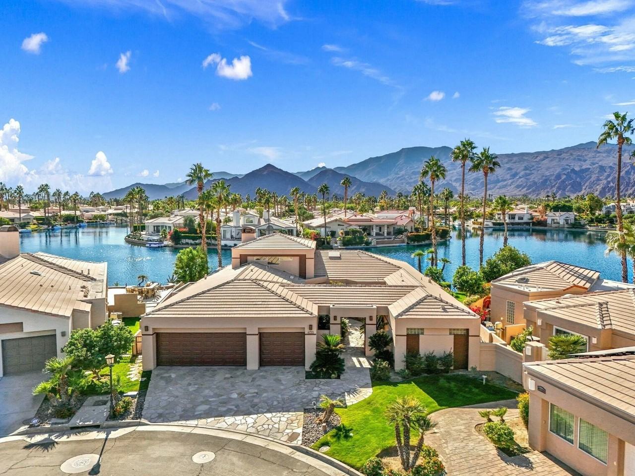 47355 Via Ravenna - Photo 3 of 50