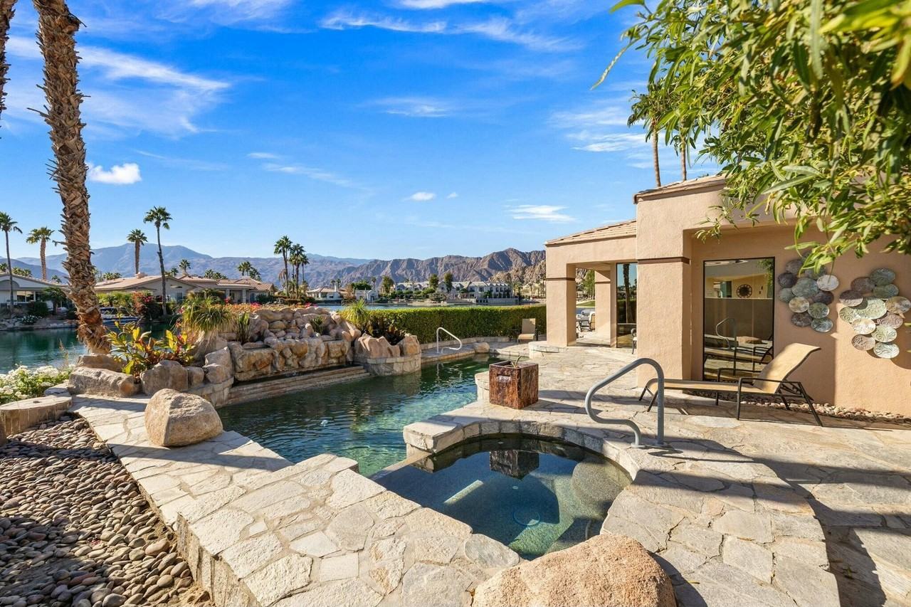 47355 Via Ravenna - Photo 5 of 50