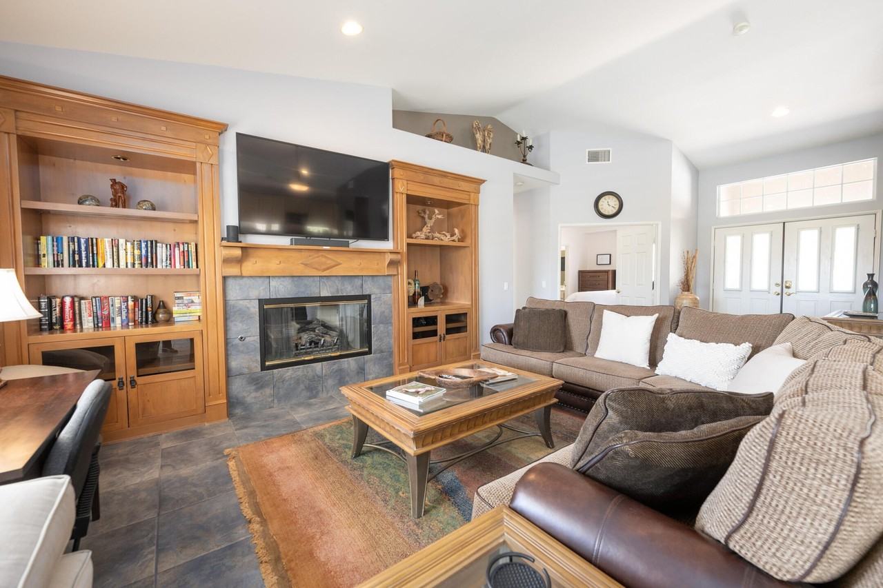 45140 Coeur D'alene Drive - Photo 7 of 39