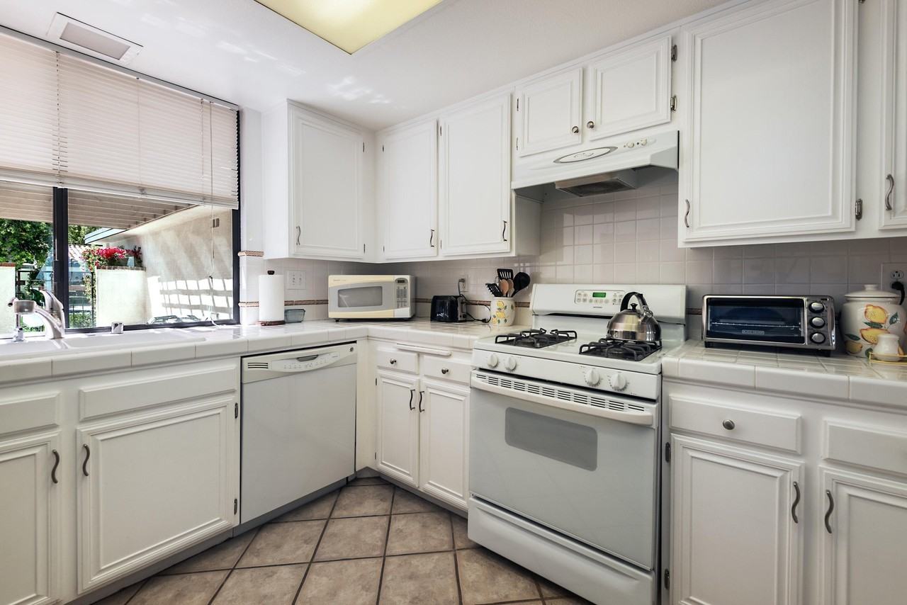 28 Calle Encinitas - Photo 4 of 20