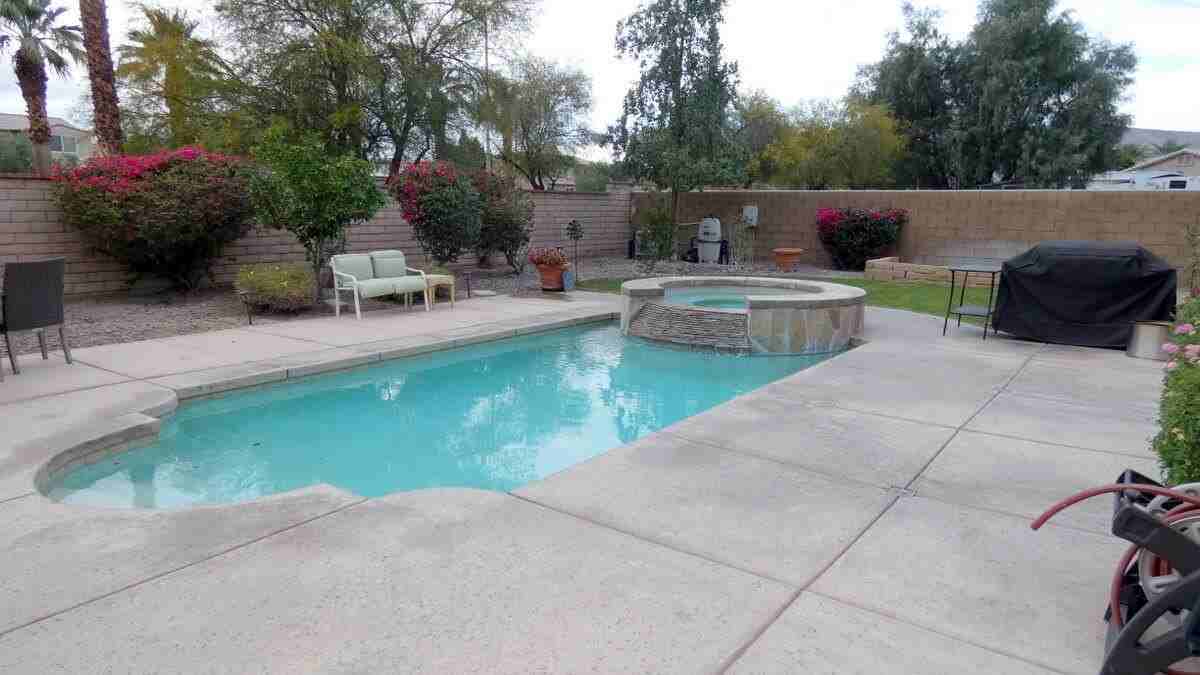 40587 Bear Creek Street - Photo 3 of 24