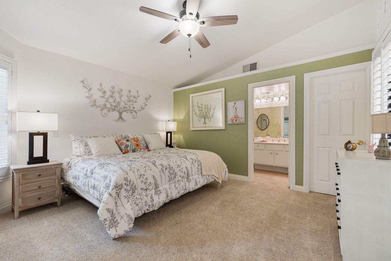 41484 Woodhaven Dr W - Photo 6 of 28