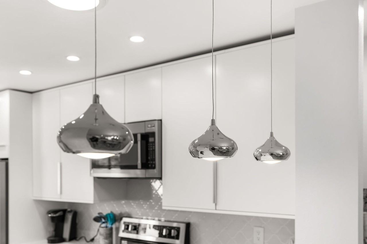 877 E Arenas Rd - Photo 5 of 43