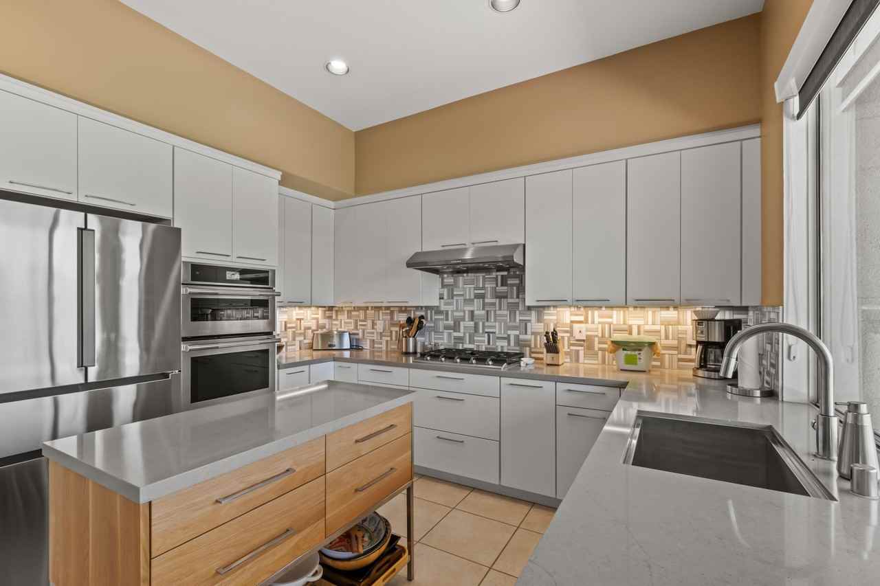 461 Desert Holly Dr - Photo 7 of 27