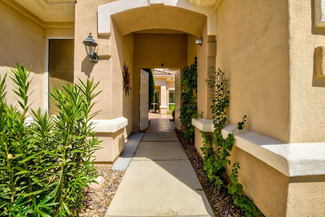 78652 Alliance Way - Photo 4 of 50