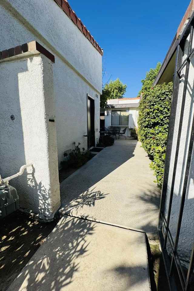 23 Don Quixote Drive - Photo 2 of 22