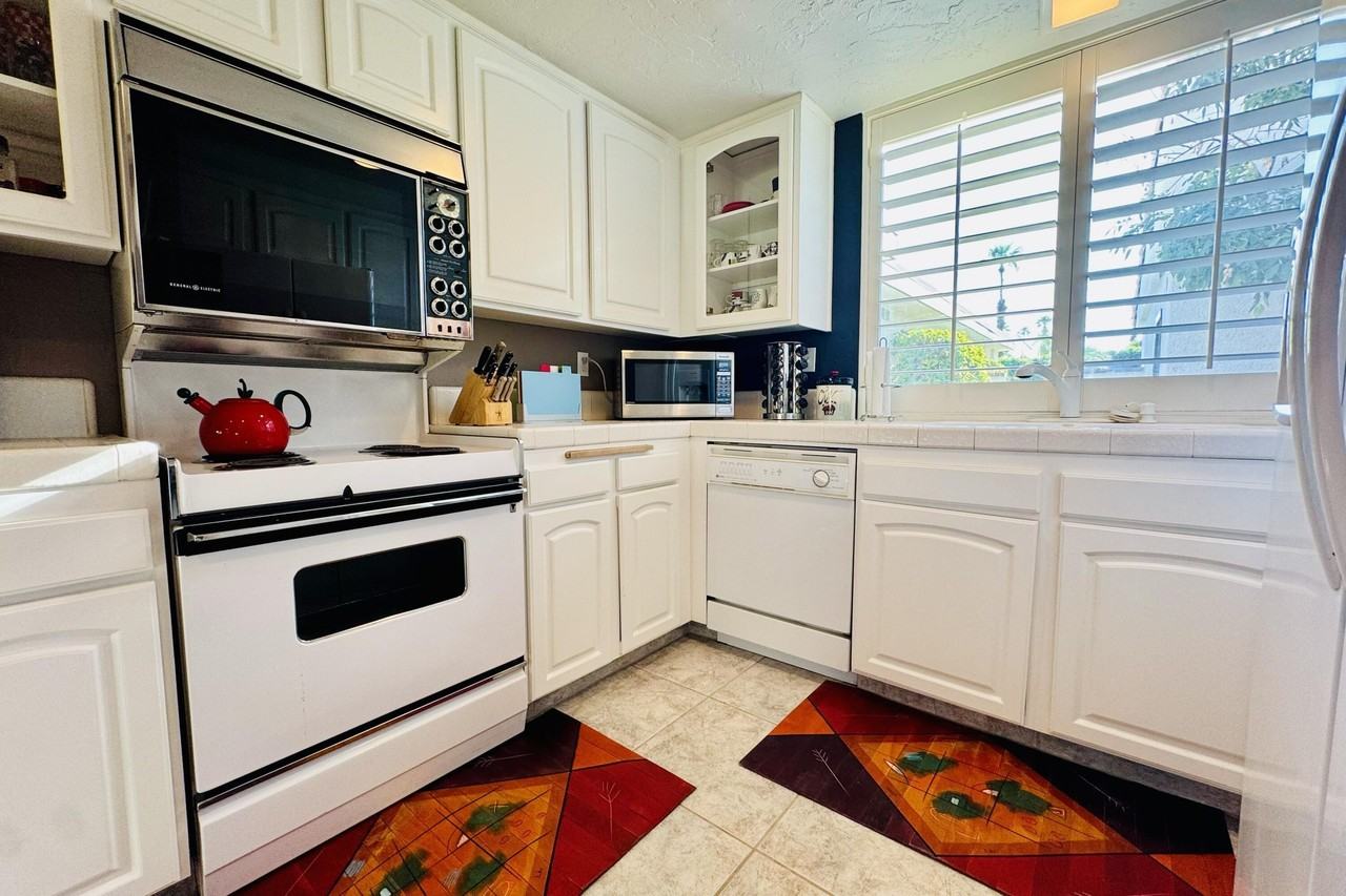 23 Don Quixote Drive - Photo 6 of 22