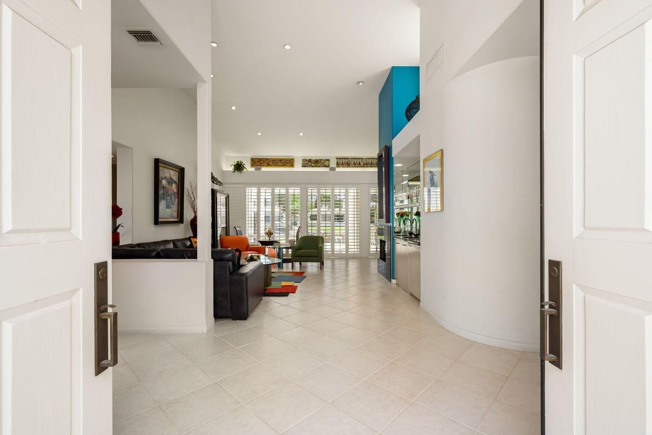 75395 Riviera Dr - Photo 6 of 44