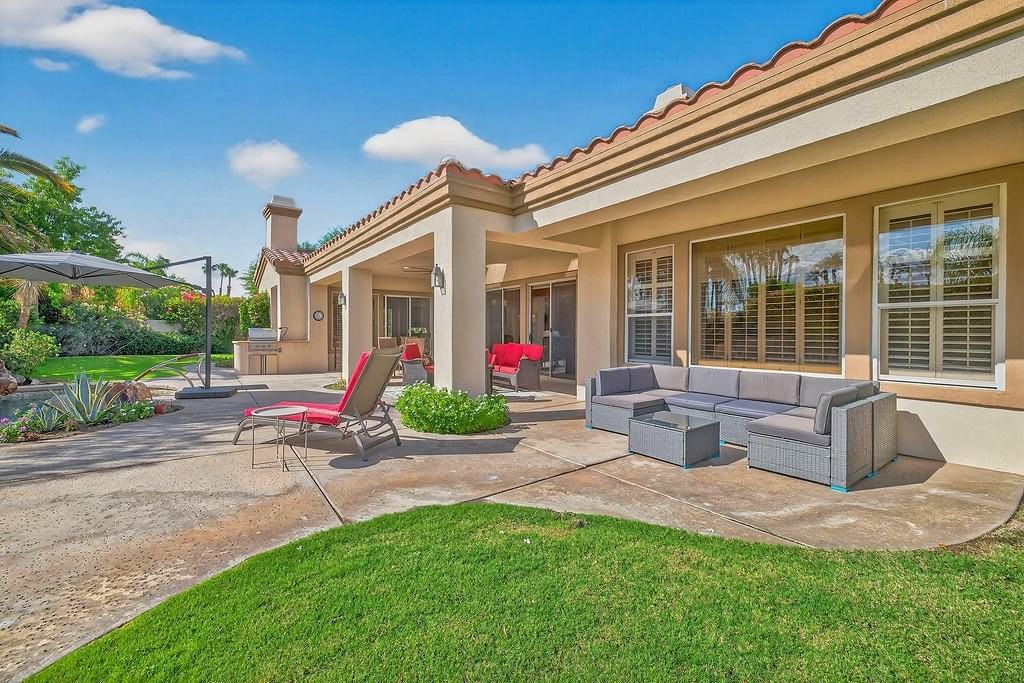 4 Milano Circle - Photo 7 of 42