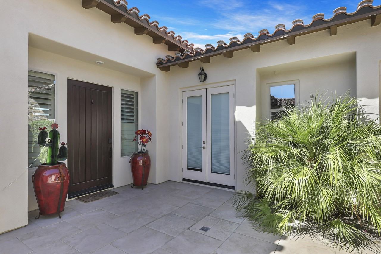 81675 Thunder Gulch Way - Photo 2 of 50