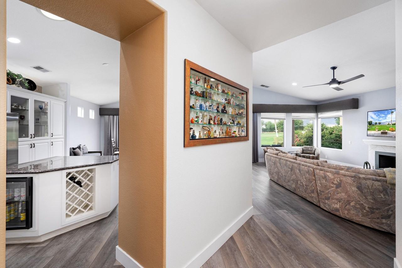 29581 W Laguna Dr - Photo 5 of 35