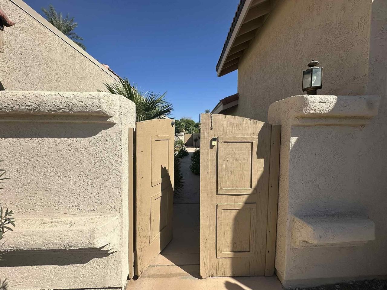 4 Hermosillo Ln - Photo 2 of 37